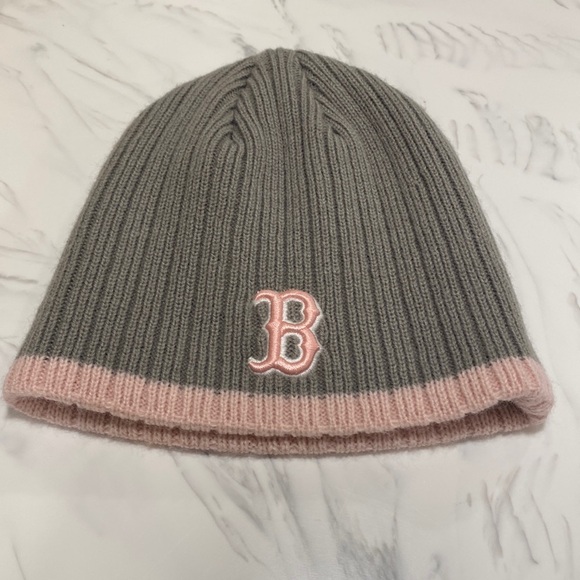 Women’s Boston Red Sox hat BASEBALL SEASON IS HERE! - Picture 1 of 5